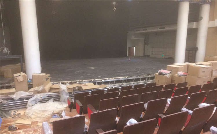 歐氏24厚風雨操場運動地板一般多少錢？