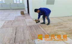 為什么實(shí)木運(yùn)動地板受現(xiàn)代體育場館歡迎？